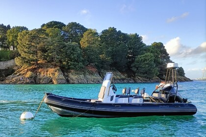 Rental Motorboat Zodiac Pro 7 Locmiquélic