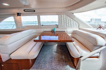 Beautiful Sea Ray Yacht for Rent in Dubai