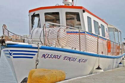 Charter Motorboat Labro Boat Tinos