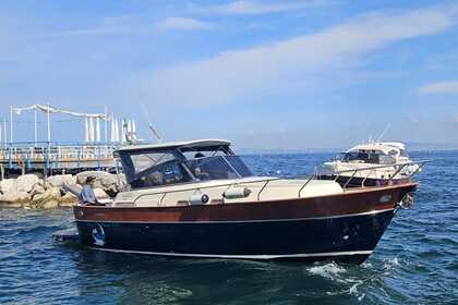 Hire Motorboat Di Donna Serapo Classic 33 Sorrento