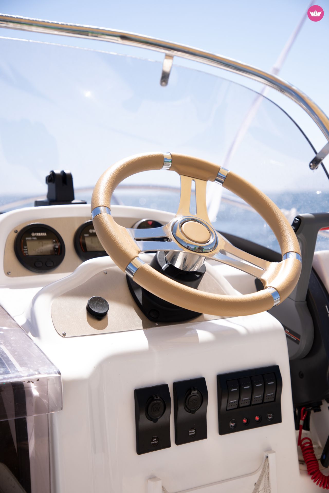 Bateau à moteur PASSITO 560 80cv 4