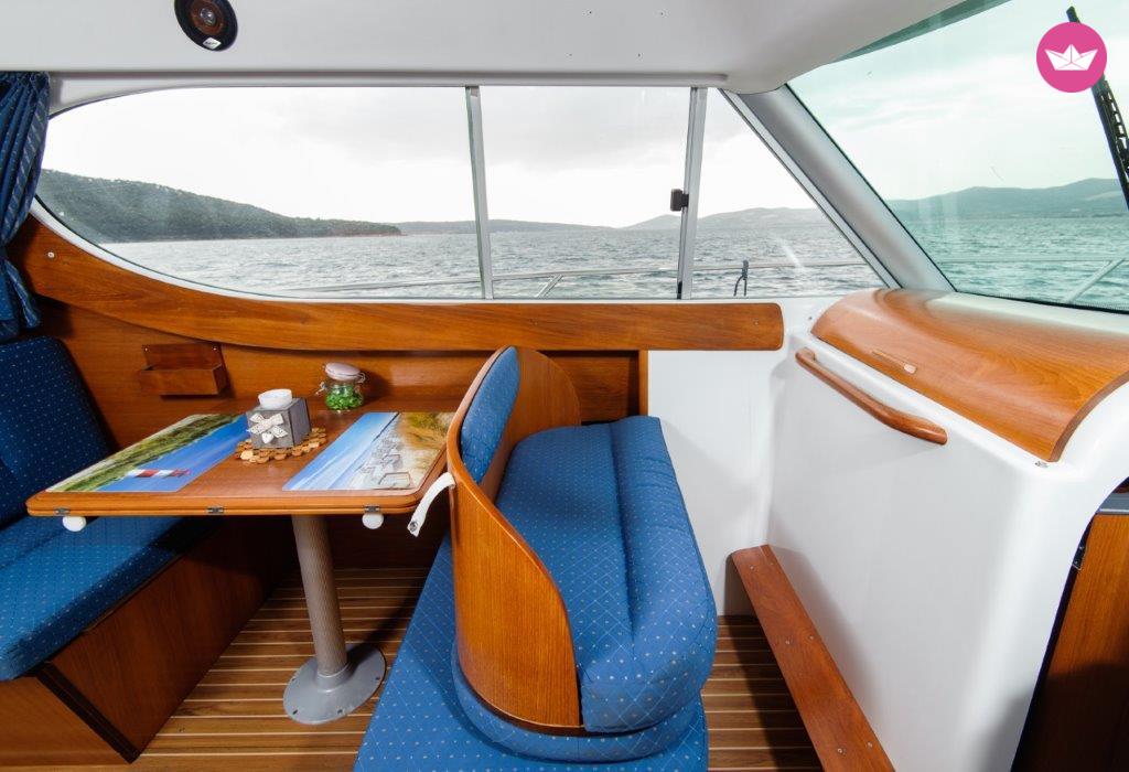 Motorboat Jeanneau Merry Fisher 805  