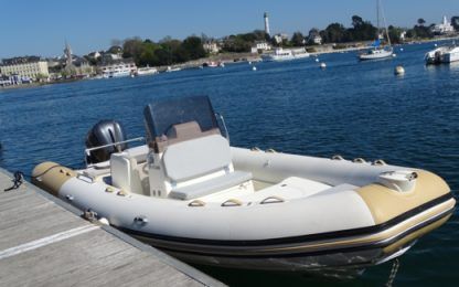 Charter RIB Zodiac Medline 750 Combrit