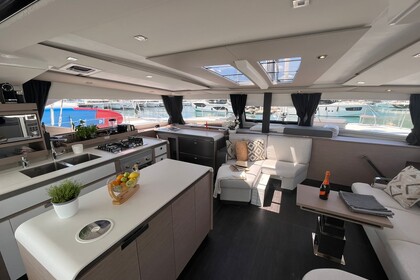 Verhuur Catamaran Fountaine Pajot Fountaine Pajot Aura 51 - 5 + 1 cab. Trogir