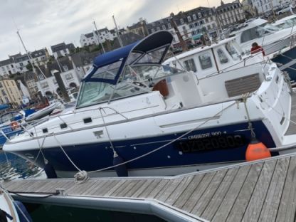 Charter Motorboat Beneteau Ombrine 900 La Forêt-Fouesnant