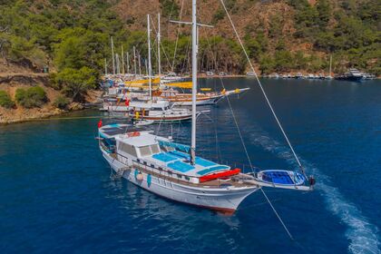 Location Goélette Custom built gulet with a capacity of 6 people Traditional gulet Göcek