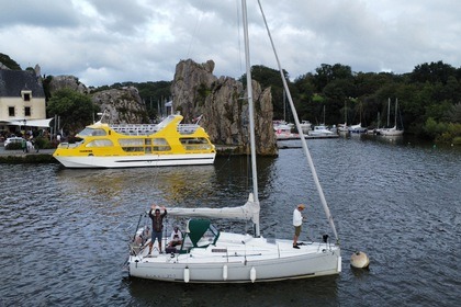 Hire Beneteau First 27.7