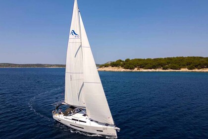 Hyra båt Segelbåt Hanse Yachts Hanse 410 Šibenik