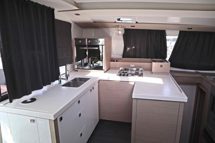 Hire Catamaran  Astréa 42 Maestro (5 cab.) Nea Peramos