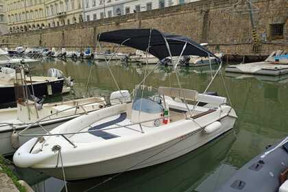 Charter Motorboat Marinello 5 MT Livorno