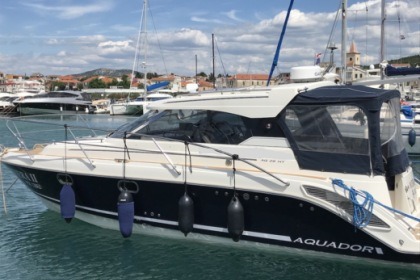 Charter Motorboat Aquador 28 HT Dubrovnik