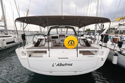 Hire Sailboat Dufour Yachts Dufour 470 - 4 cab. Sukošan