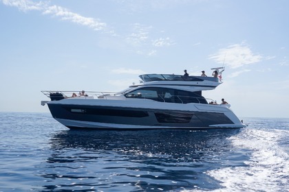 Alquila tu yate Azimut en Barcelona ¡Embárcate en este nuevo barco!