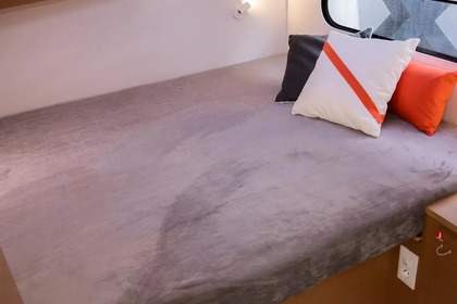 Location Catamaran Beneteau EXCESS 11 Toulon