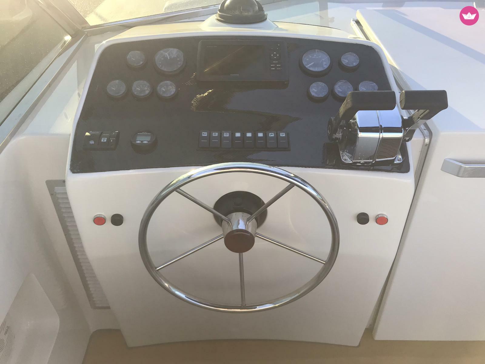 Bateau à moteur ITAMA 38 950cv 3