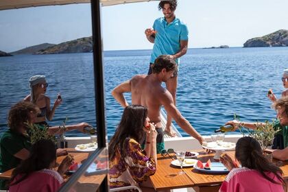 Riviera 48 American Boat for Charter