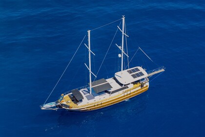 Ultra Luxury gulet with a capacity of 12 people