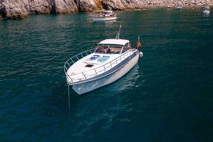 Charter Motorboat Ferretti Estate 38 Salerno