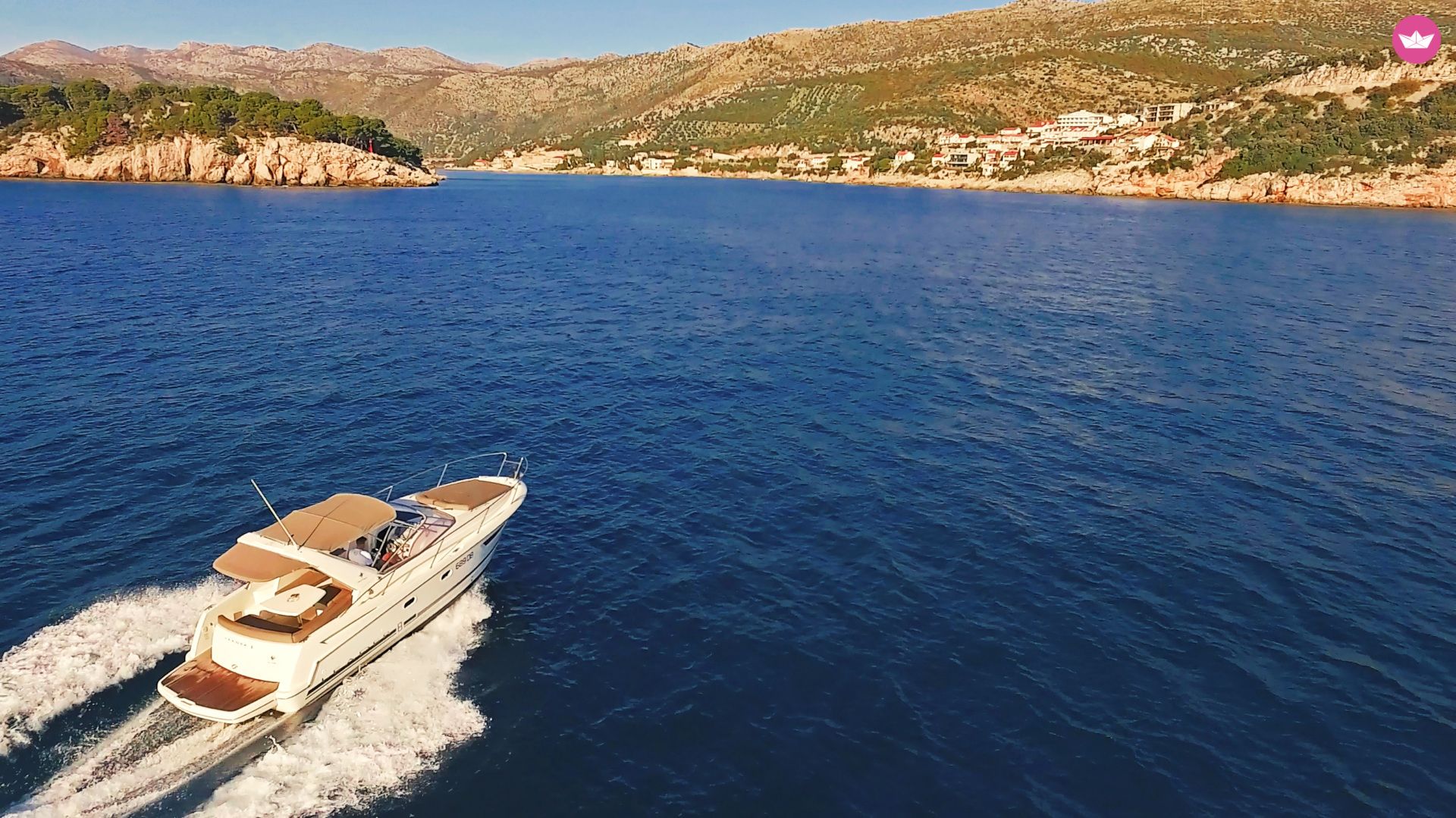 Bateau à moteur Jeanneau Leader 8 320cv