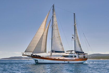 Hire Sailing yacht Unknown Lotus Trajektna Luka Split