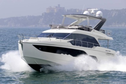 Charter Motor yacht Absolute 58 Hyères