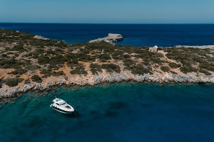 Charter Motorboat Beneteau Monte Carlo 37 Agios Nikolaos