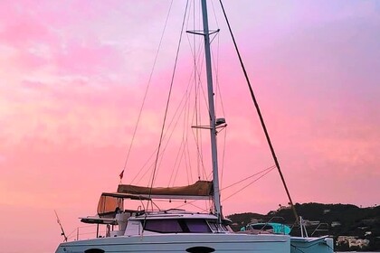 Catamarán "VITANBLUE" Helia 44.