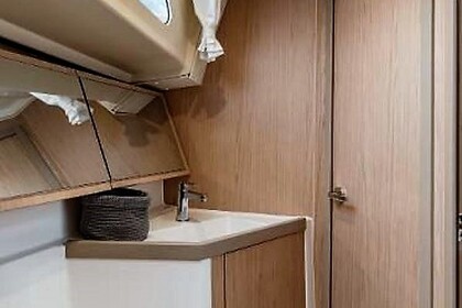 Location Voilier Bénéteau Oceanis 41.1 Saint-Mandrier-sur-Mer