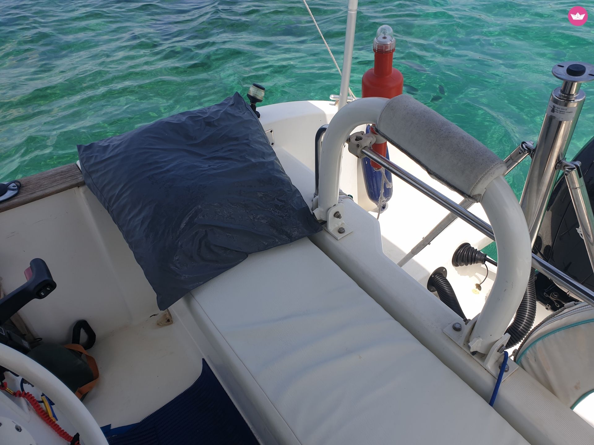 Beneteau Beneteau Flyer 6M 150  Efi 2019 in Hyères for rental
