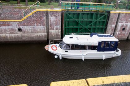 Suncamper 30 - komfortowy jacht motorowy