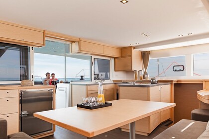 Charter Catamaran Lagoon-Bénéteau Lagoon 450 S - 4 + 2 cab. Kontokali