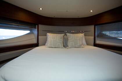 Hyra båt Motorbåt Princess V55 Saint-Tropez