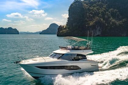 Prestige 420 Fly Motor Yacht