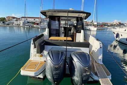 Charter Motorboat Jeanneau Merry Fisher 1095 Pirovac