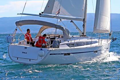 Hyra båt Segelbåt Bavaria Yachtbau Bavaria Cruiser 37 - 3 cab. Split