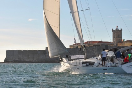 Charter Sailboat Beneteau Oceanis 43 Lisbon