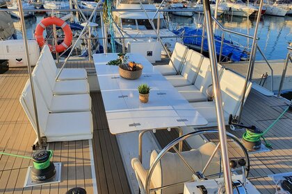 Location Catamaran Custom Made Upwind 50 Eco - 4 + 1 cab. Trogir