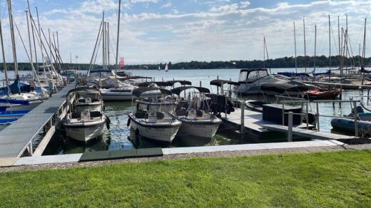 Berlijn Motorboat Silver 495 Miamor alt tag text