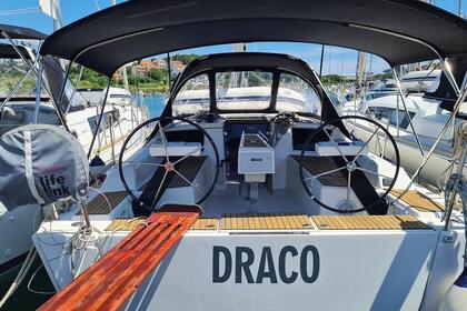 Charter Sailboat Dufour Yachts Dufour 360 GL - 3 cab. Pula