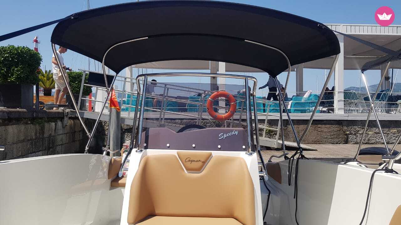 Bateau à moteur Cayman Yacht Speedy Cayman 5.85 150cv 8