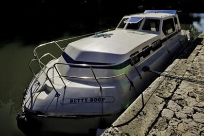 Charter Houseboat Classic Triton 1050 Agde