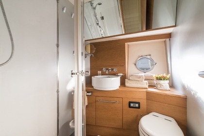 Luxury Yacht Aicon 72 SL