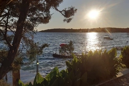 Adventure,luxury & memories-Sayonara sailboat experience