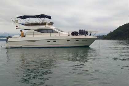 Hire Motorboat Ferretti 43 Angra dos Reis