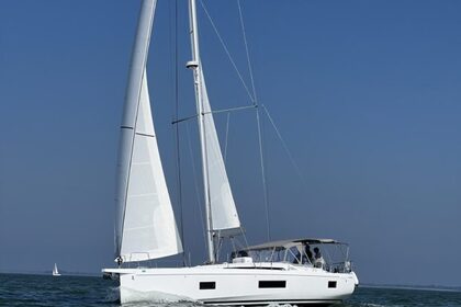 Hire Sailboat  Beneteau Oceanis 51.1 Arzon