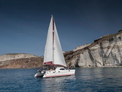 Charter Catamaran Broadblue 385 Santorini