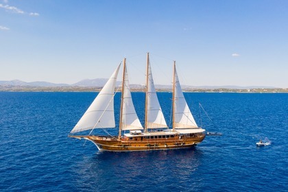 Hyra båt Guletbåt Turkish Shipyard Custom Aten