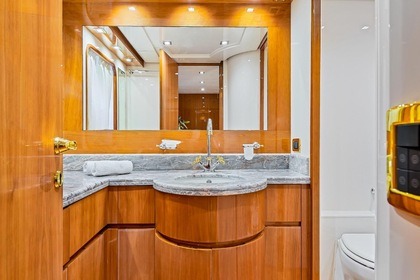 Motorboat Gianetti 27m 16 guests Cinque Terre