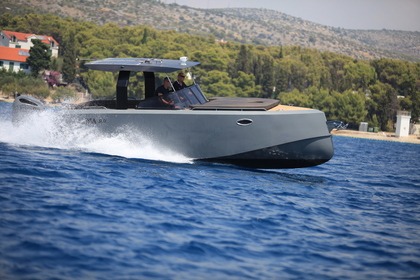 Charter Motorboat Phantom yachts Phantom 10.0 T Top Split