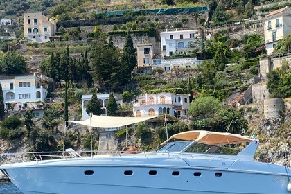 Noleggio Barca a motore Ferretti Altura 50 Salerno